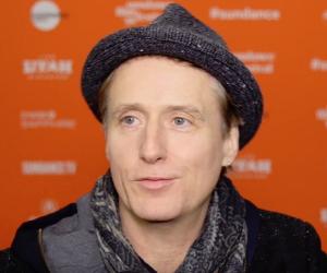 Linus Roache