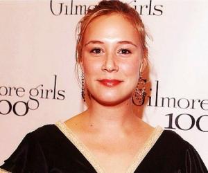 Liza Weil