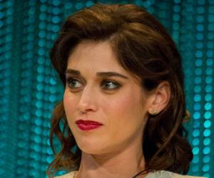 Lizzy Caplan