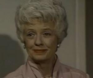 Lois Kibbee