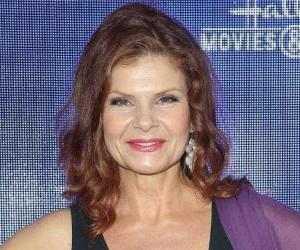 Lolita Davidovich