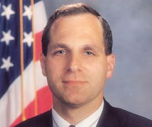 Louis J. Freeh Biography