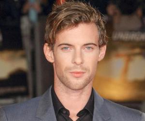 Luke Treadaway Biography