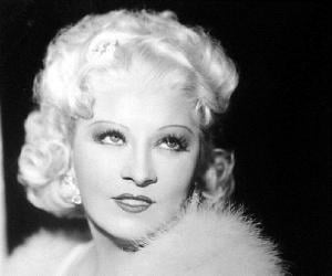Mae West Biography