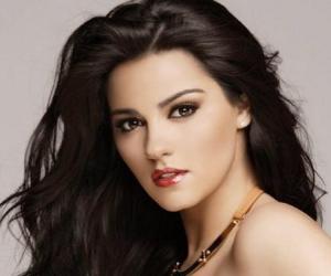 Maite Perroni Biography