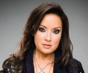 Margo Rey Biography