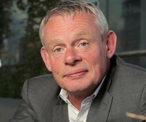 Martin Clunes