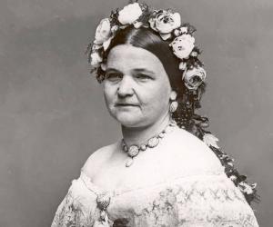 Mary Todd Lincoln Biography