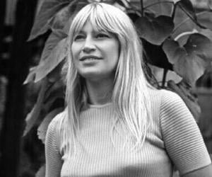 Mary Travers