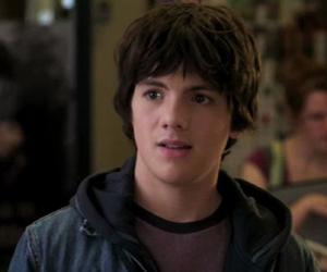 Matthew Knight Biography