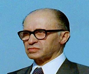 Menachem Begin Biography