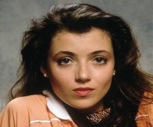 Mia Sara