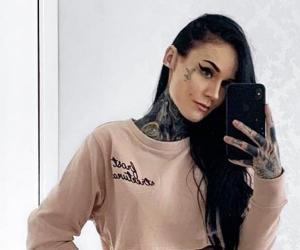 Monami Frost