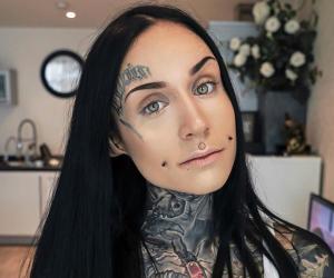 Monami Frost