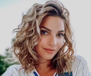 Nadège Lacroix