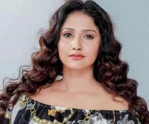 Nayanathara Wickramaarachchi