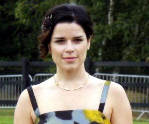 Neve Campbell