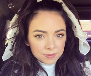 Nikki Phillippi Biography