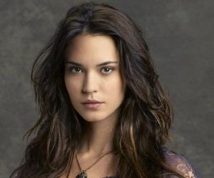 Odette Annable