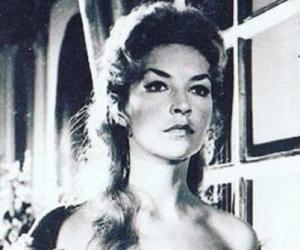 Odile Versois