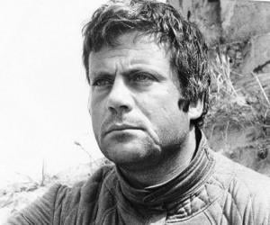 Oliver Reed