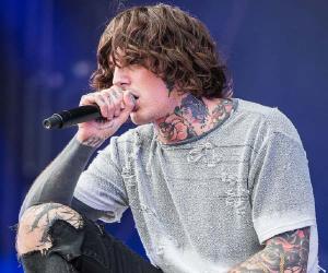 Oliver Sykes<