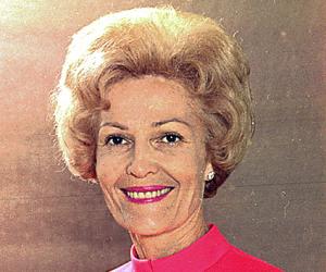 Pat Nixon Biography