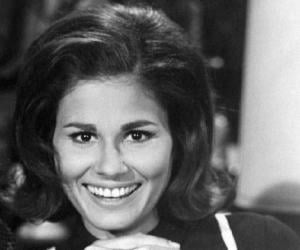 Paula Prentiss