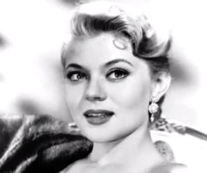 Peggie Castle