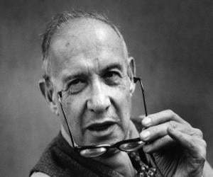 Peter Drucker Biography