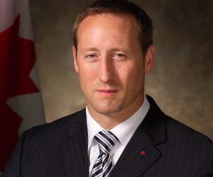 Peter MacKay Biography