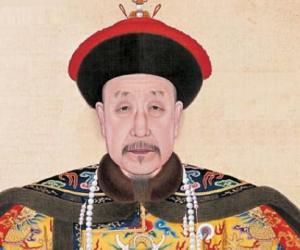 Qianlong Emperor Biography