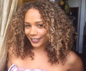 Rachel True