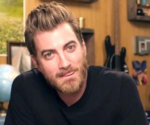 Rhett McLaughlin Biography