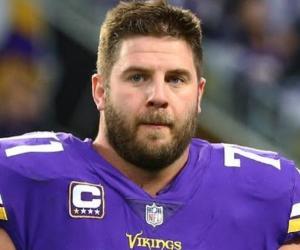 Riley Reiff