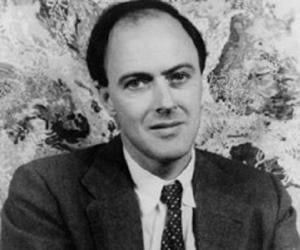 Roald Dahl Biography