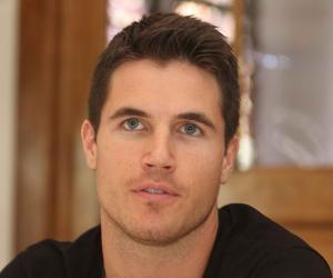 Robbie Amell