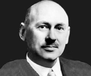 Robert H. Goddard Biography