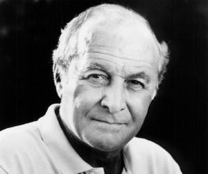 Robert Loggia