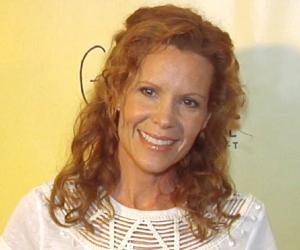 Robyn Lively