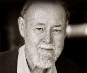 Roger Tomlinson