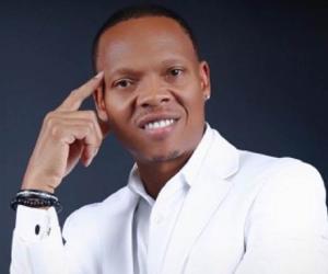 Ronnie DeVoe Biography