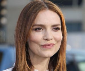 Saffron Burrows