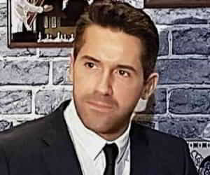 Scott Adkins