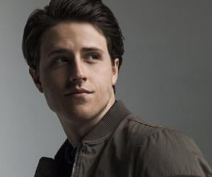 Shane Harper