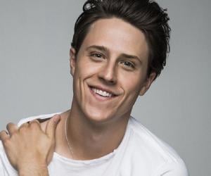 Shane Harper