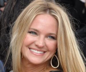 Sharon Case