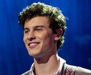 Shawn Mendes Biography