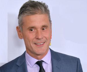 Simon Halls