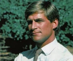 Simon MacCorkindale